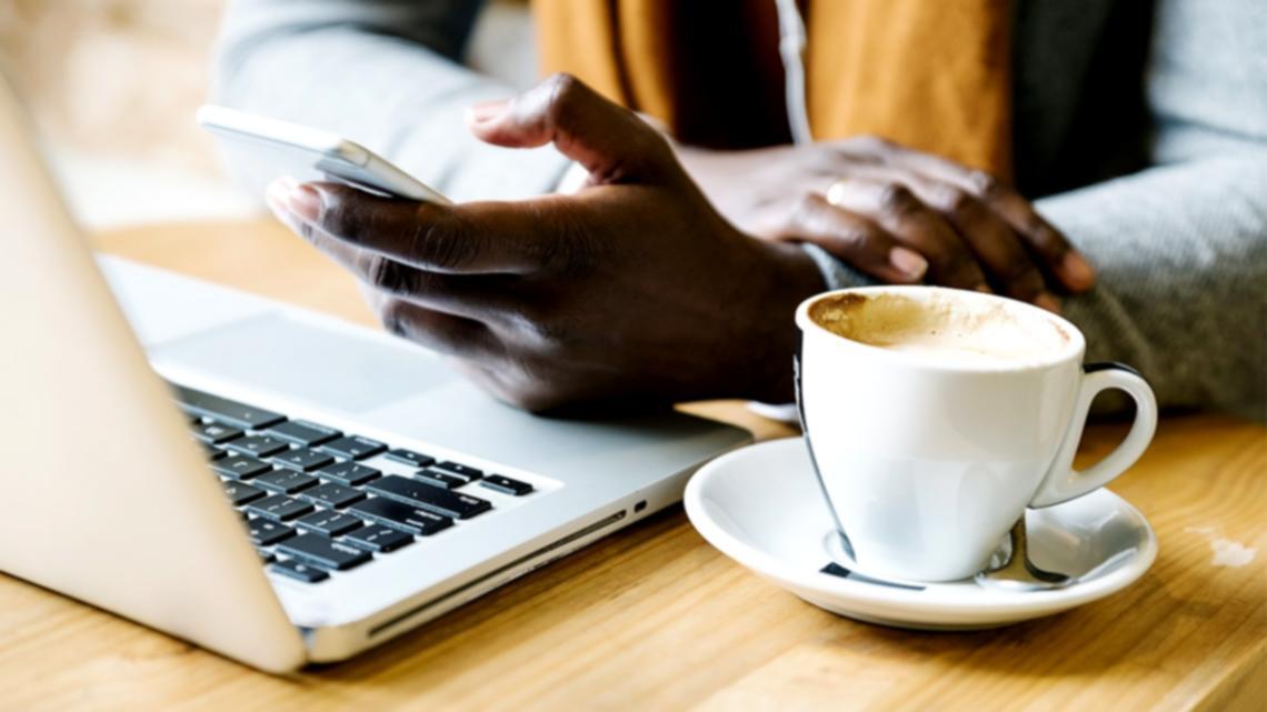 Gemeinsames Lernen im Team fördert praktische Fähigkeiten